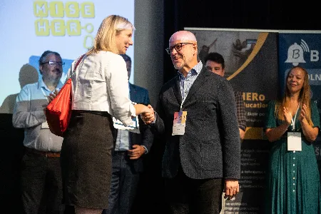 Náš ředitel získal 1. místo v soutěži Ředitel * Ředitelka BUDOUCNOSTI